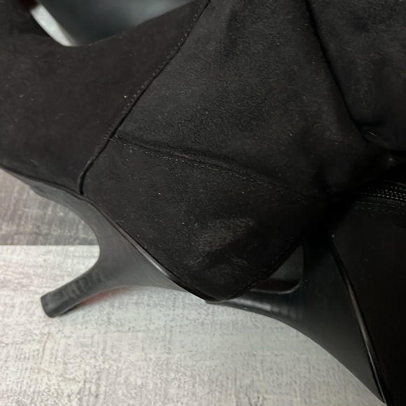 Sexy Black Suede Boots - Picture 14 of 16